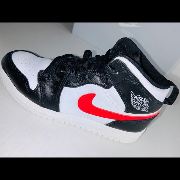 BOYS FORCE 1 LV8 UTILITY - Picture 7 of 7